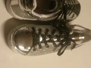 Nye Addias special design Stan Smith Sølv str 39