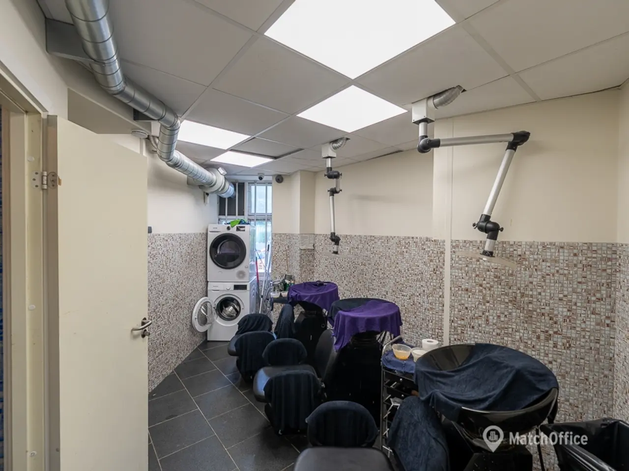 Billede 12 - SÆLGES: Erhvervsandel på 105 m² med hjørneplacering og kælder på Frederiksberg