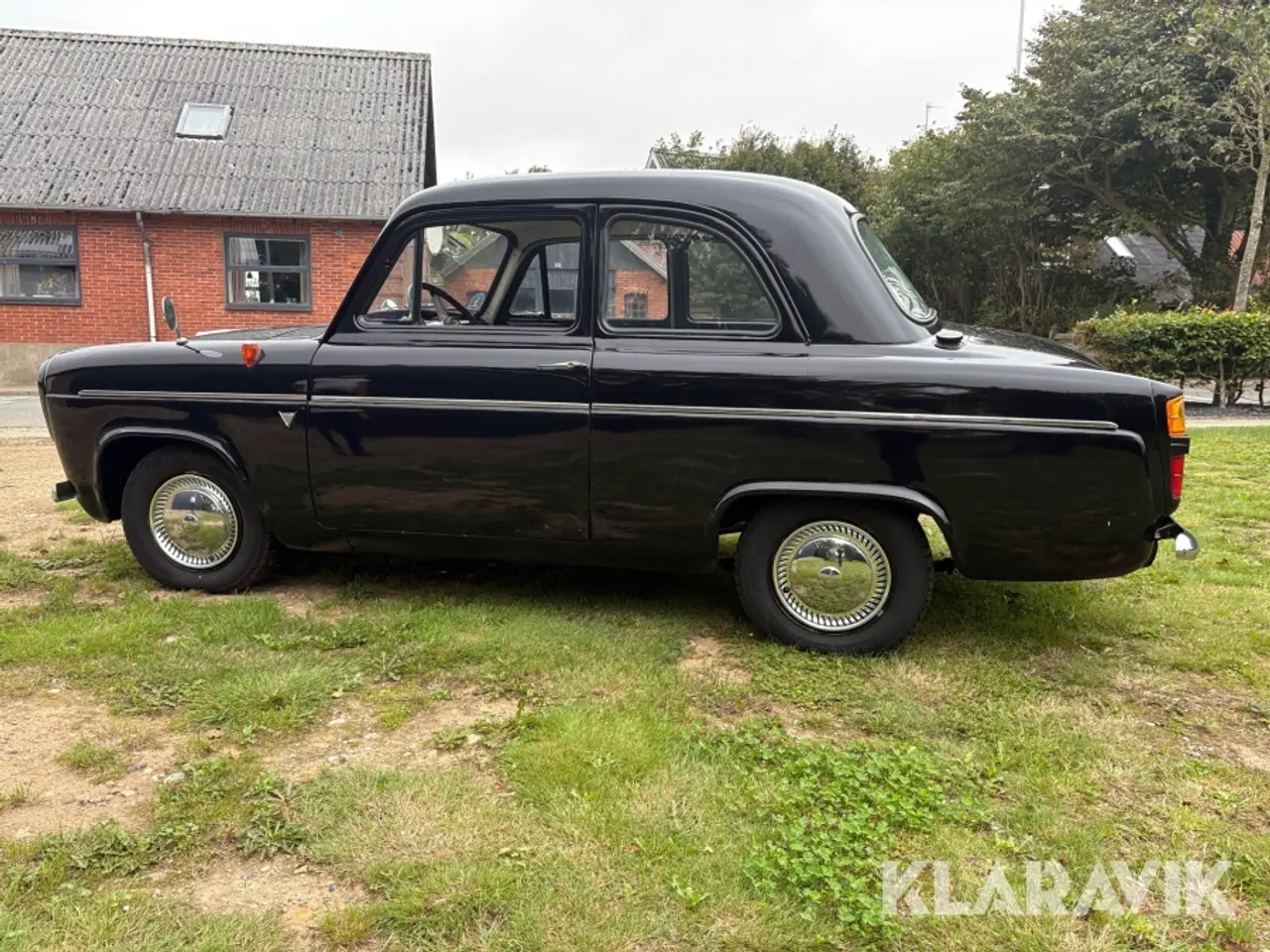 Billede 10 - Veteranbil Ford Anglia 101E