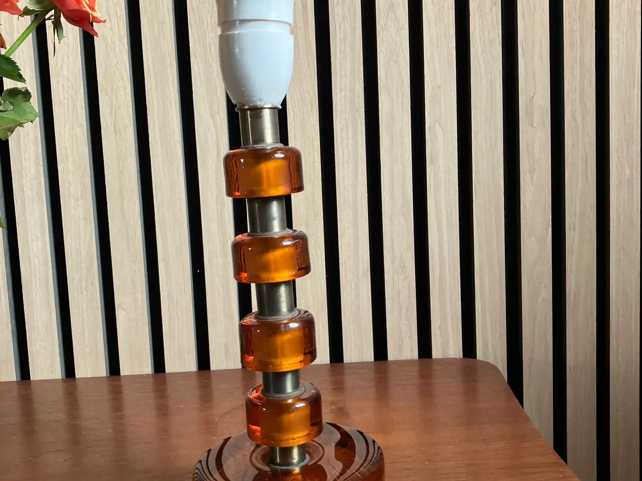 Billede 2 - Retro bordlampe i ravfarvet glas