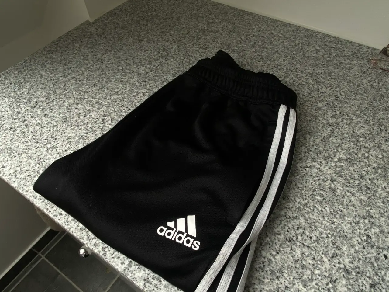 Billede 1 - Adidas bukser