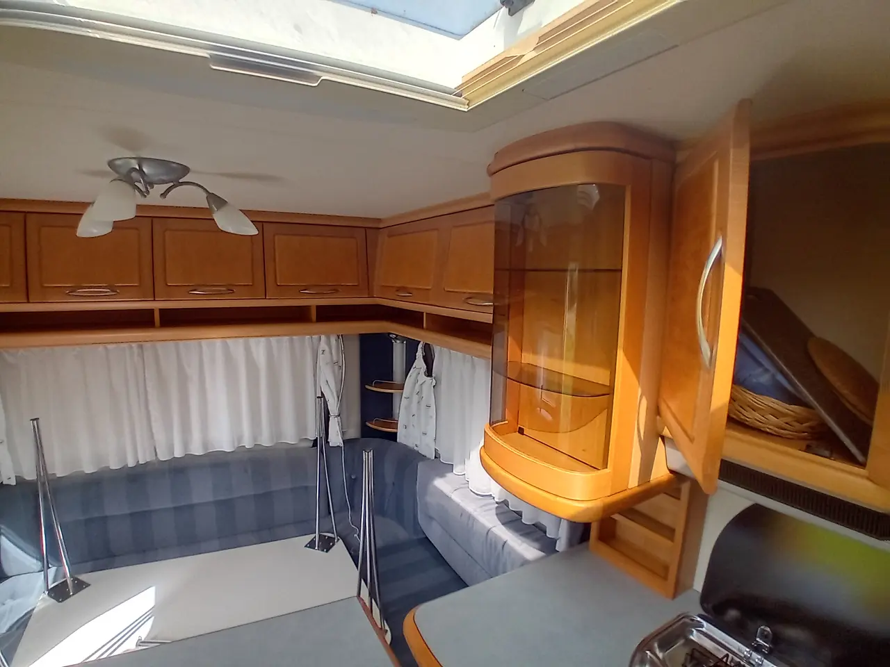 Billede 12 - Campingvogn Hobby 560 arg.2002 UDEN registrerings