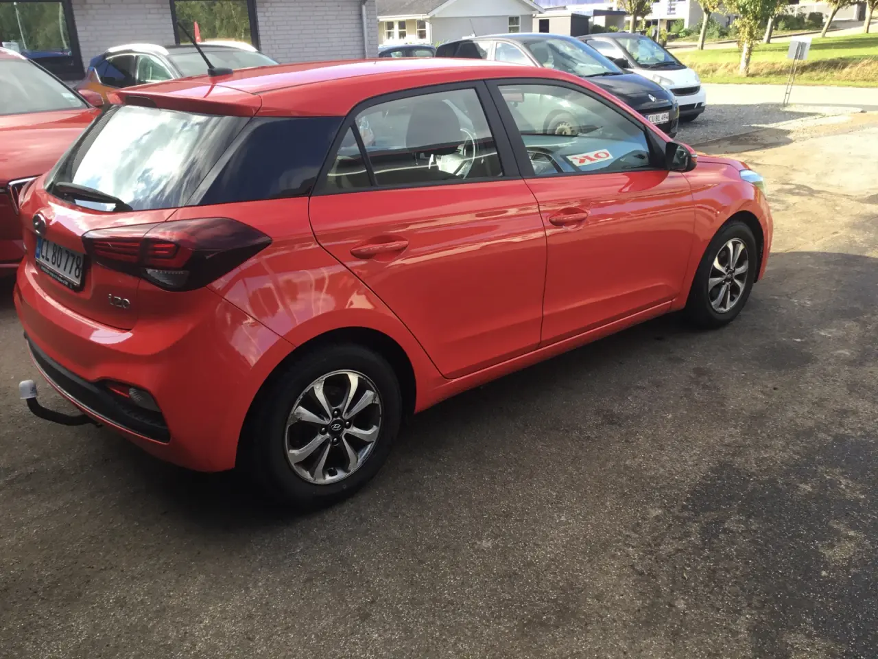 Billede 3 - Hyundai i 20 1.2 1.ejer træk alufælge aircon mm 