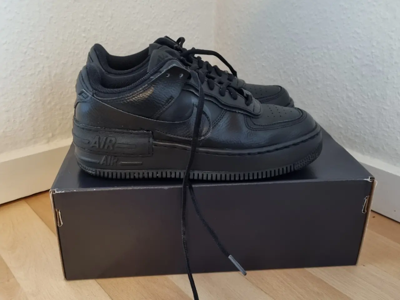 Billede 2 - NIKE W AF1 SHADOW Black sneakers str.39