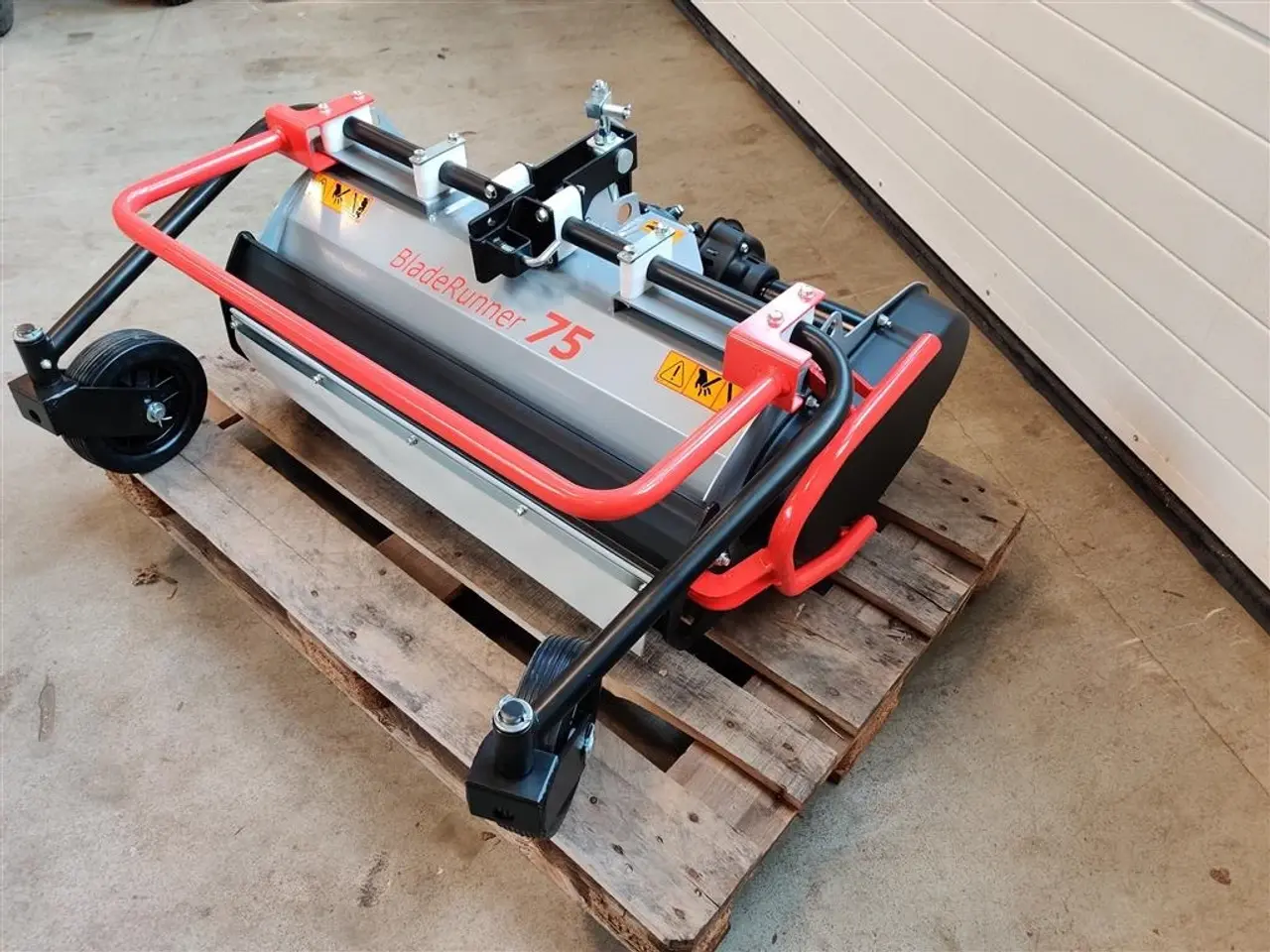 Billede 1 - Ferrari Slagleklipper / Vertikalskærer 75cm vertikalskærer