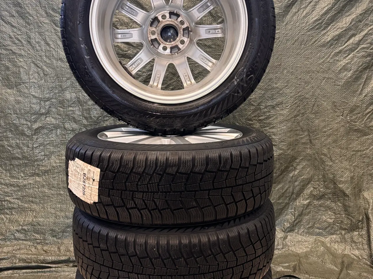 Billede 2 - 🛞 Flotte 16" VW alufælge m. vinterdæk (5x100 - ET
