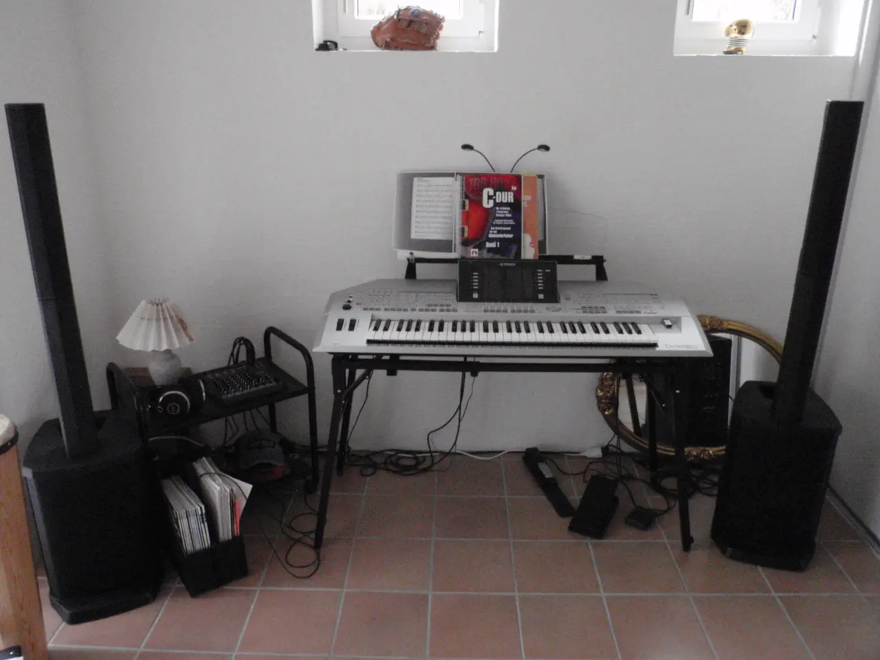 Billede 1 - Tyros 2 keybord med PA anlæg.
