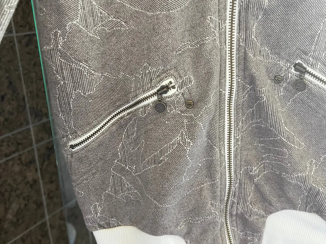 Billede 4 - Lækker Nike trøje str xs
