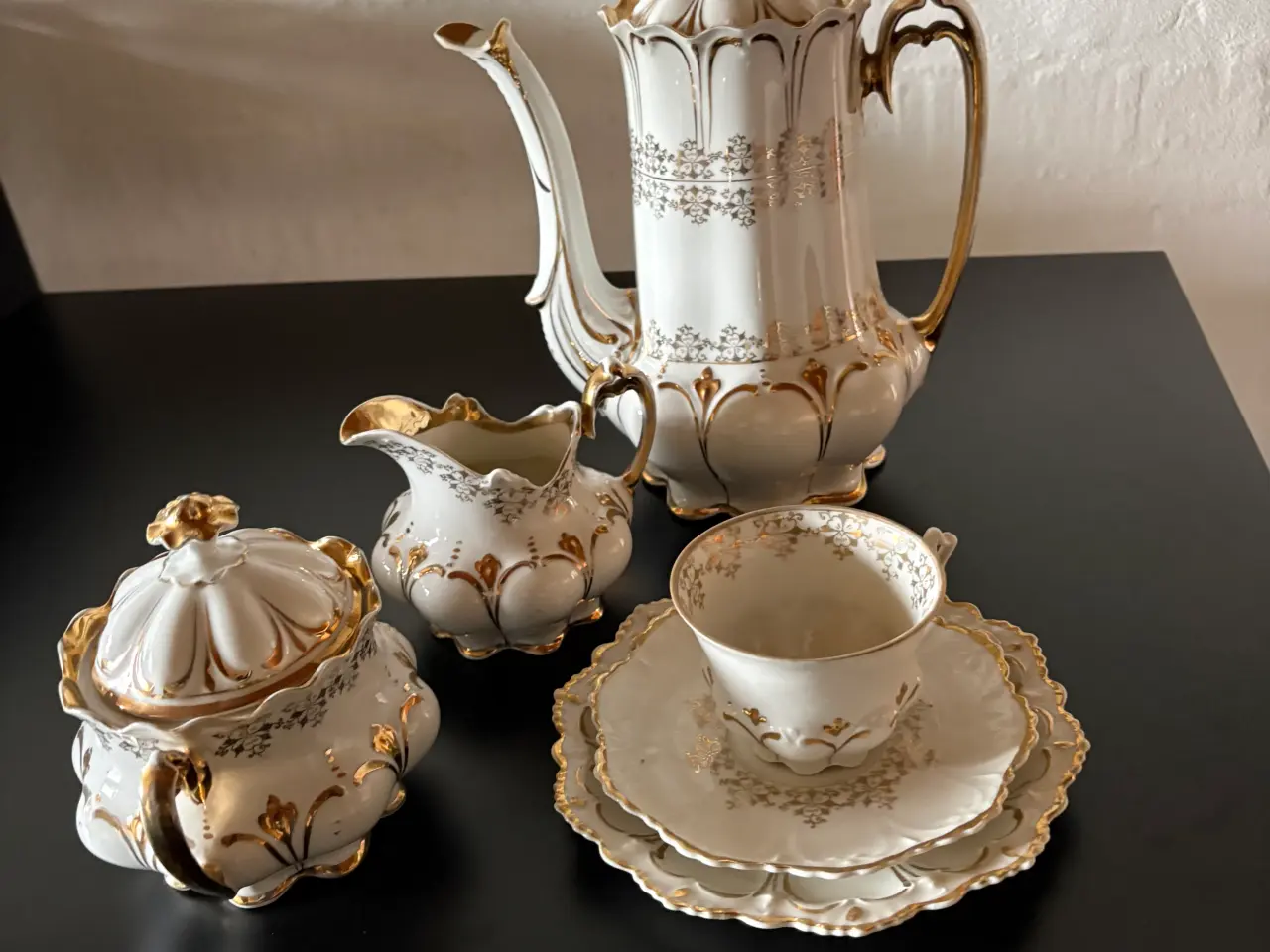Billede 1 - 100 år gammel kaffestel sælges - med 9 kopper