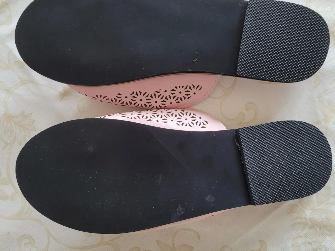 Billede 3 - Slippers helt nye