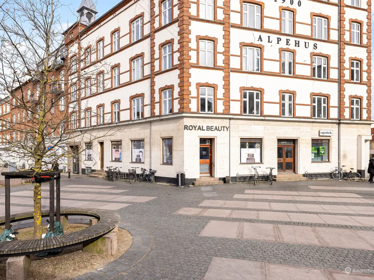 Billede 1 - Momsfritaget butikslejemål midt på Frederiksbjerg Torv