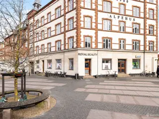 Momsfritaget butikslejemål midt på Frederiksbjerg Torv