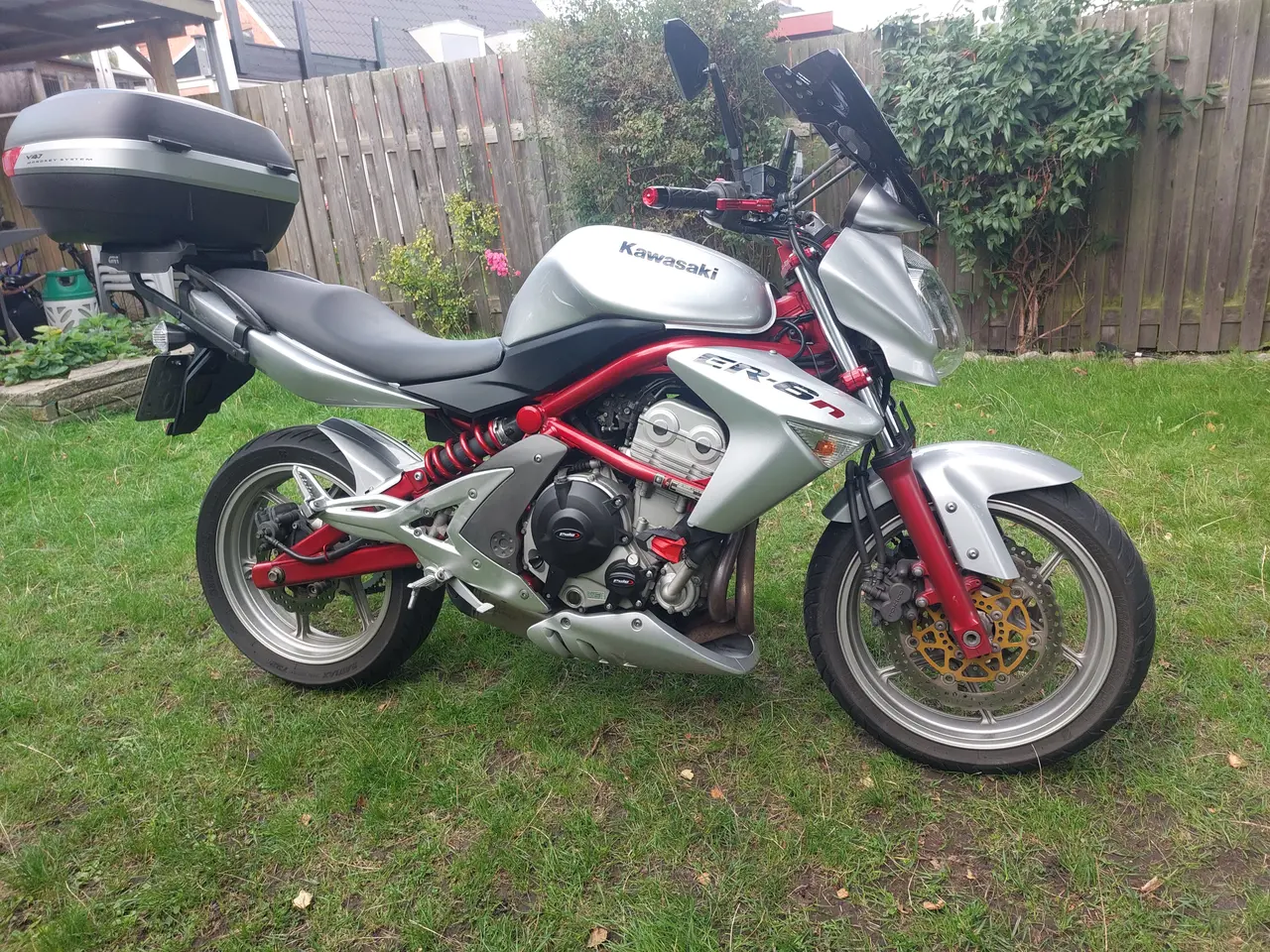 Billede 2 - Velholdt Kawasaki ER6n