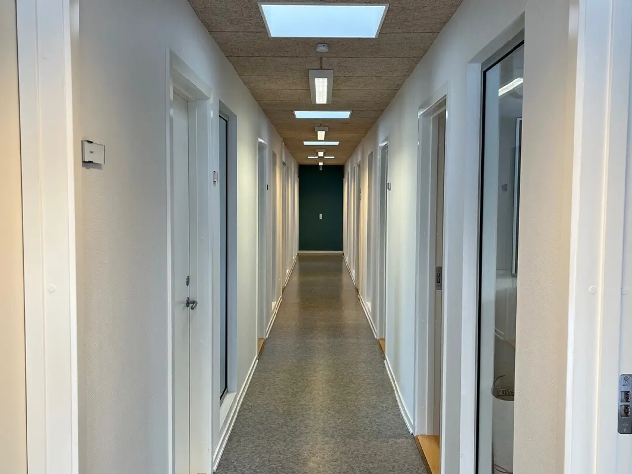 Billede 5 - Lager-/kontorlejemål på indhegnet grund