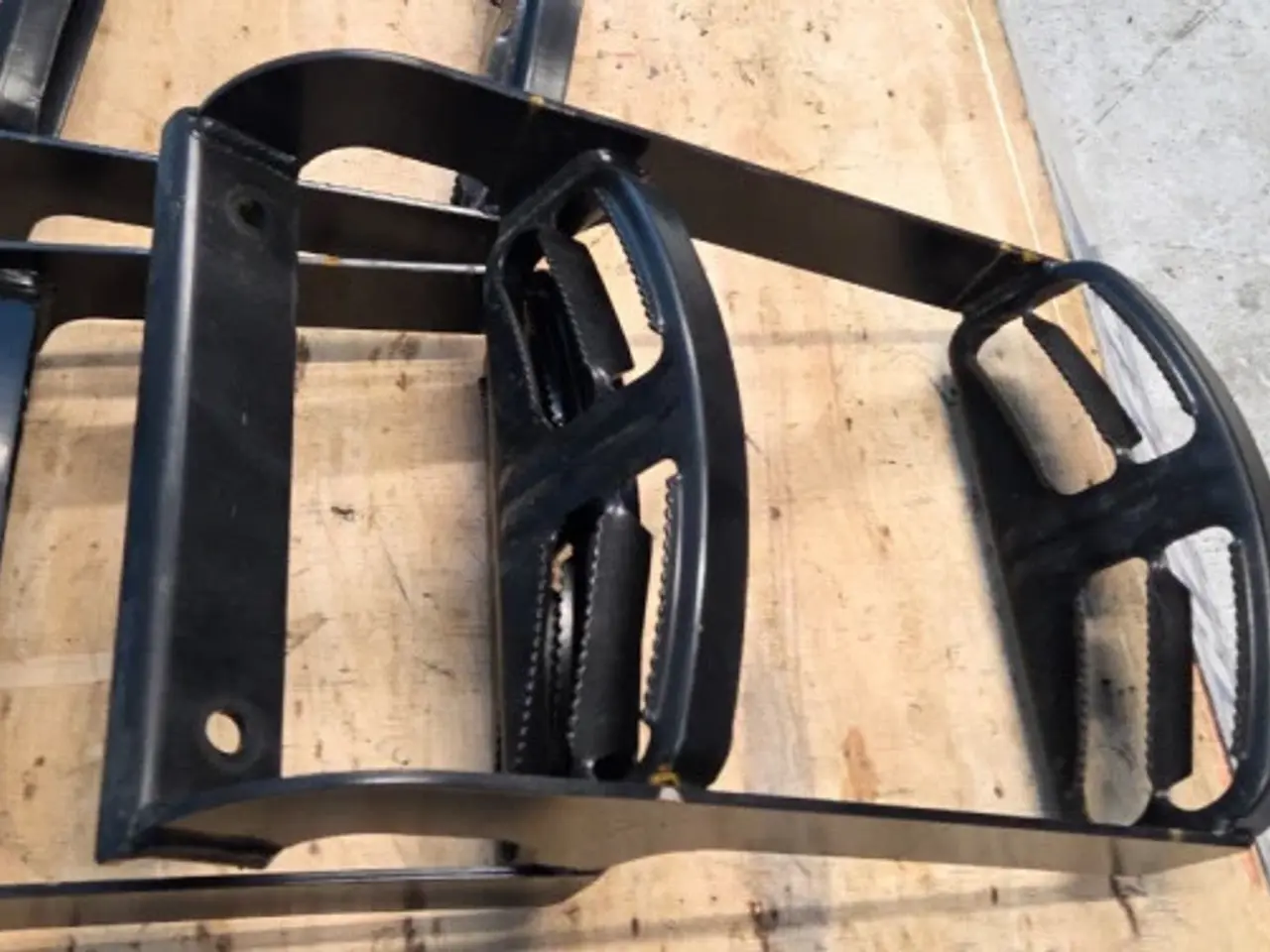 Billede 5 - New Holland T4.75 Stige 47600020 4Stk