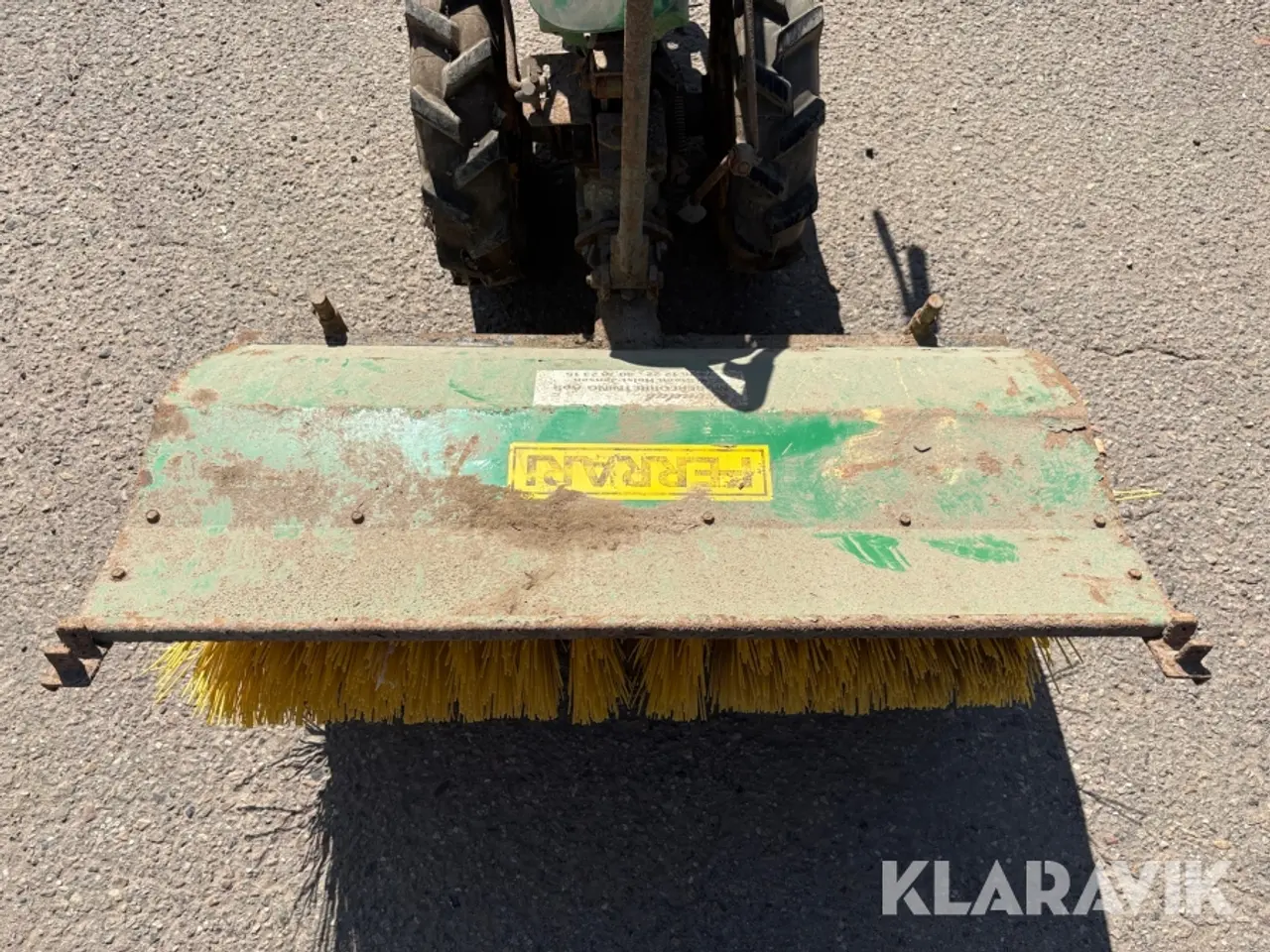 Billede 12 - 2-hjulet traktor Ferrari 330 med kost