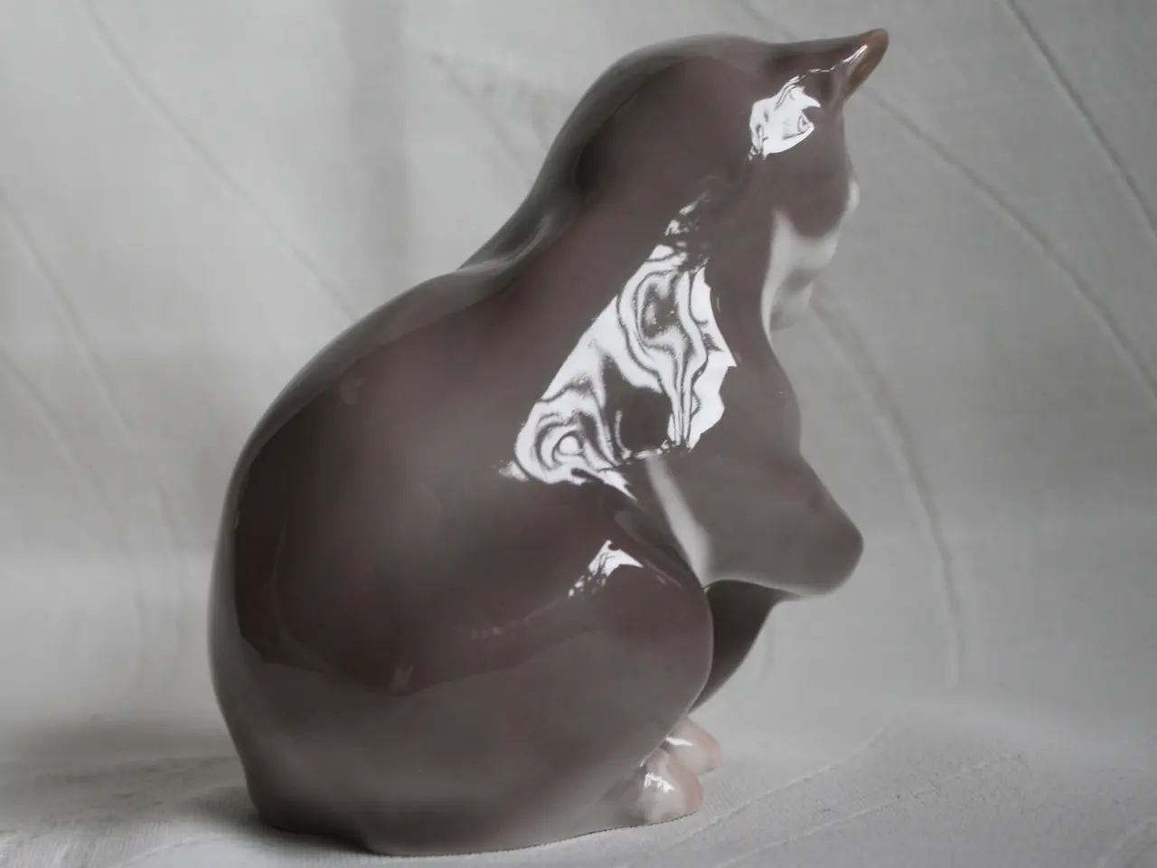 Billede 5 - Siddende kat. Figur fra Bing og Grøndhl