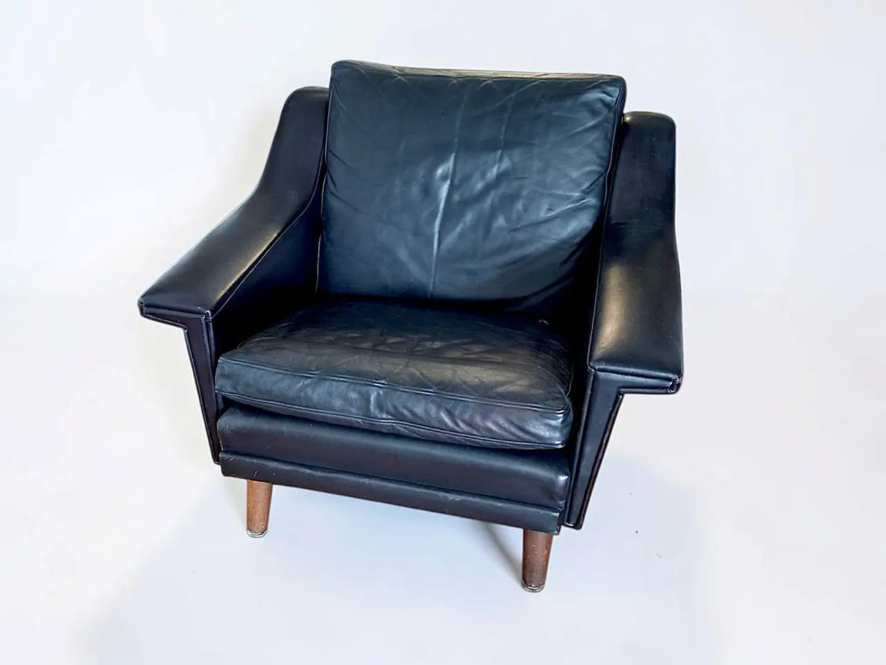 Billede 1 - Vintage lænestol i læder med teakben og patina