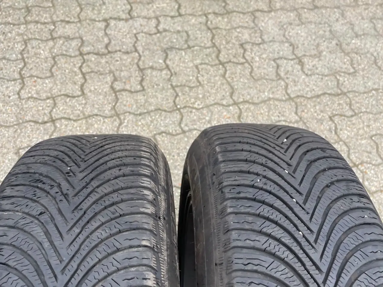 Billede 4 - 17 tommer alufælg med vinterdæk fra Michelin (tidl