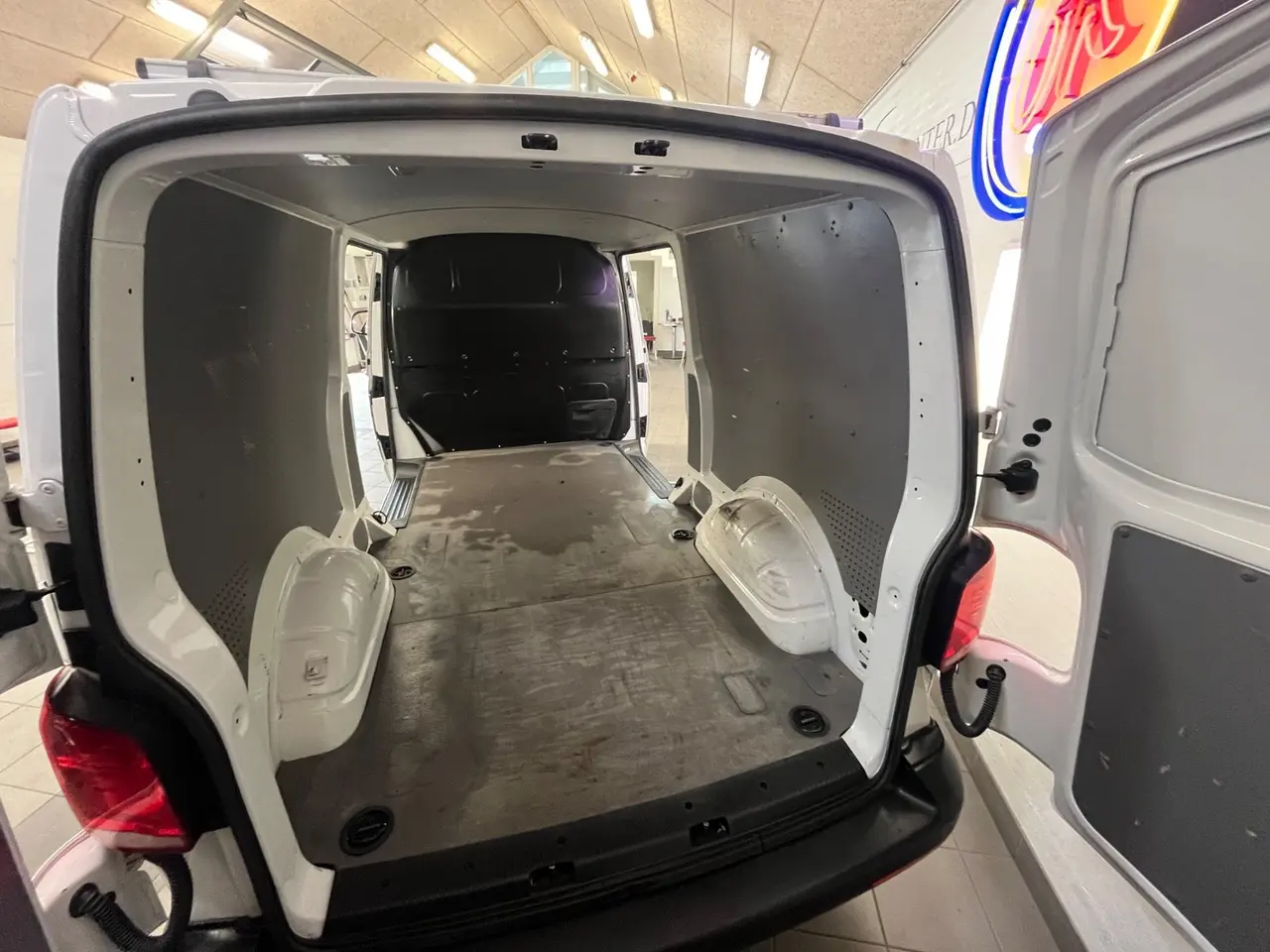 Billede 15 - VW Transporter 2,0 TDi 150 Kassevogn lang