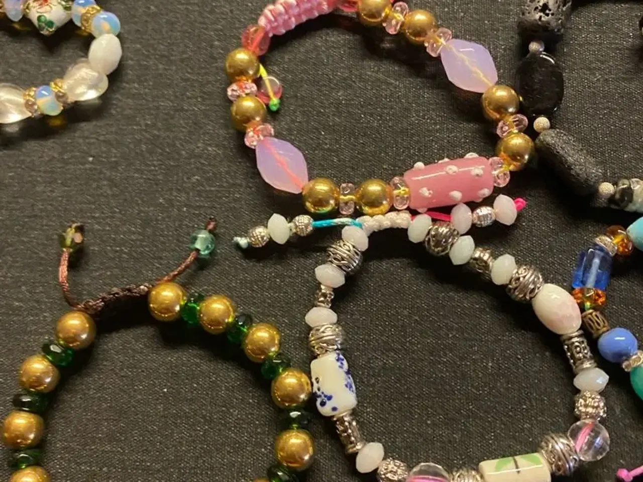 Billede 5 - Nye knyttede armbånd