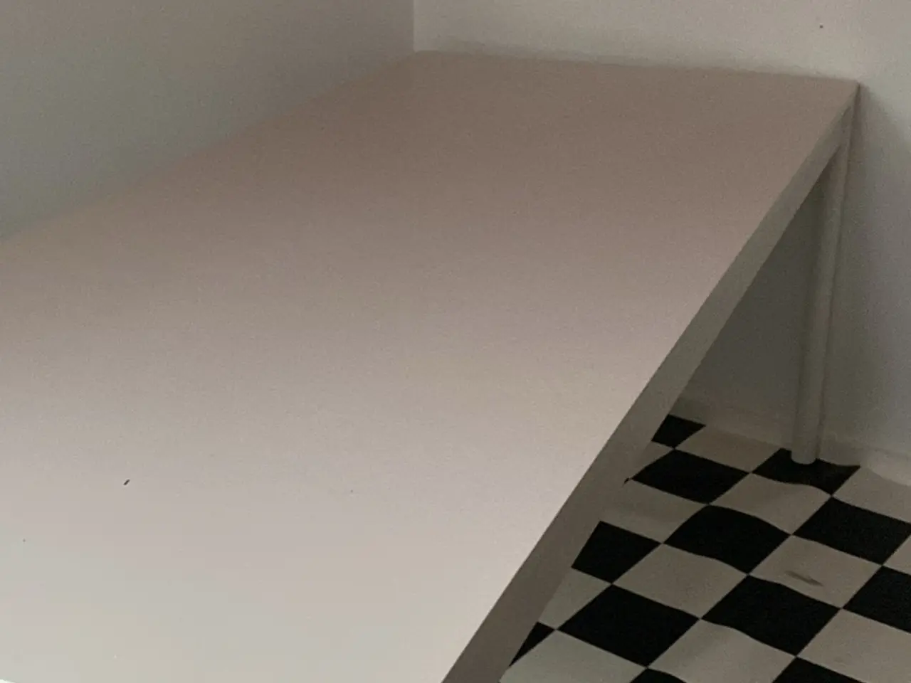 Billede 2 - Arbejdsbord/spisebord rigtig god stand