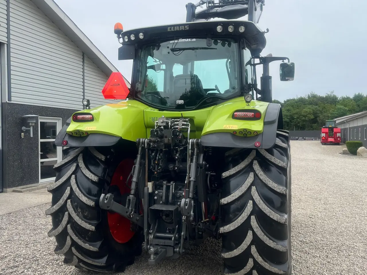 Billede 18 - CLAAS Axion 810 CMATIC Med frontlift og frontlæsser