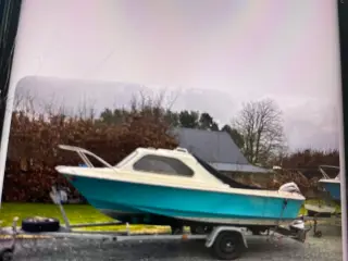 Shetland kabinebåd 20 hk med trailer