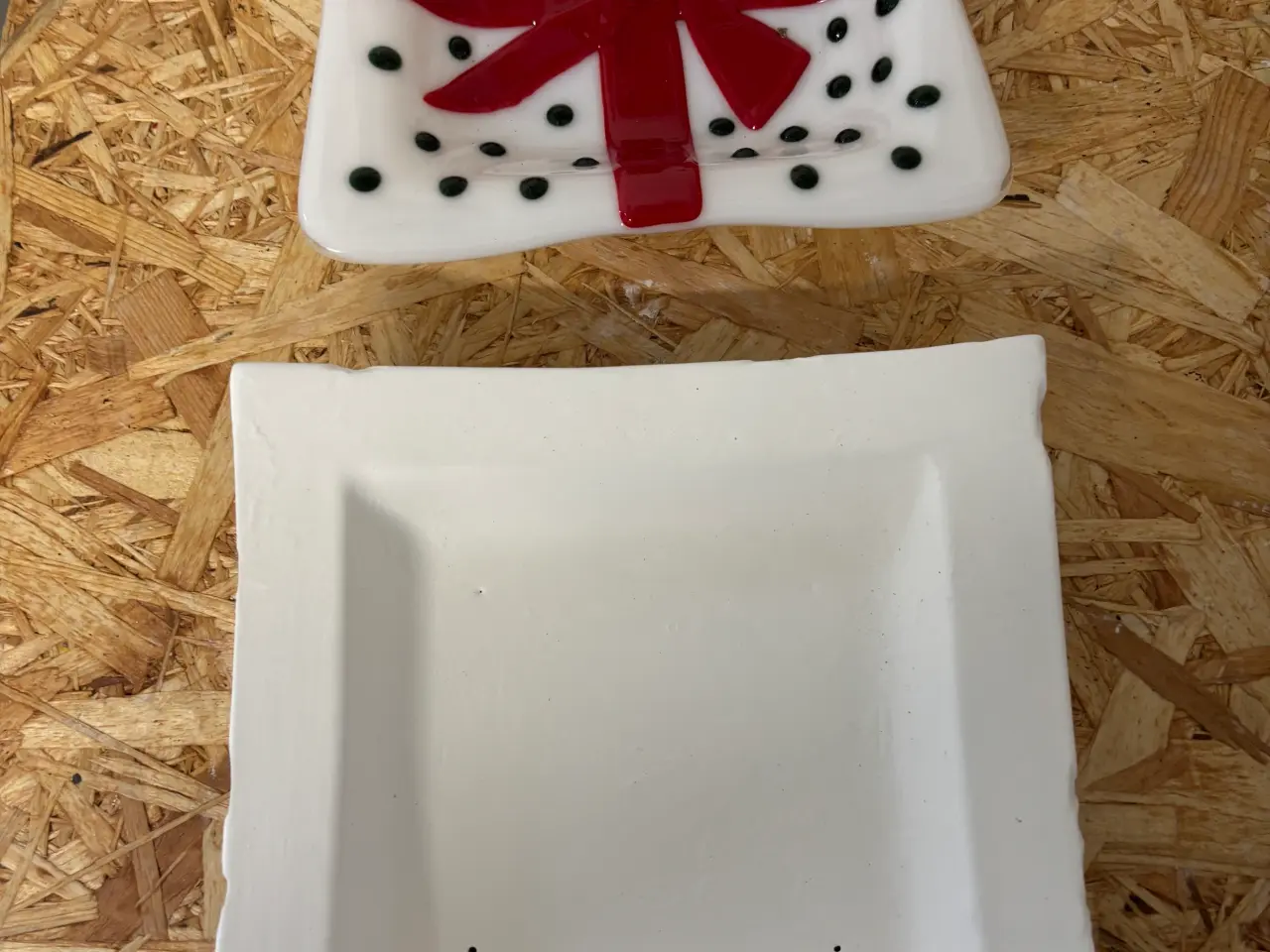 Billede 2 - 2 keramiske forme 20 x 20 cm. 