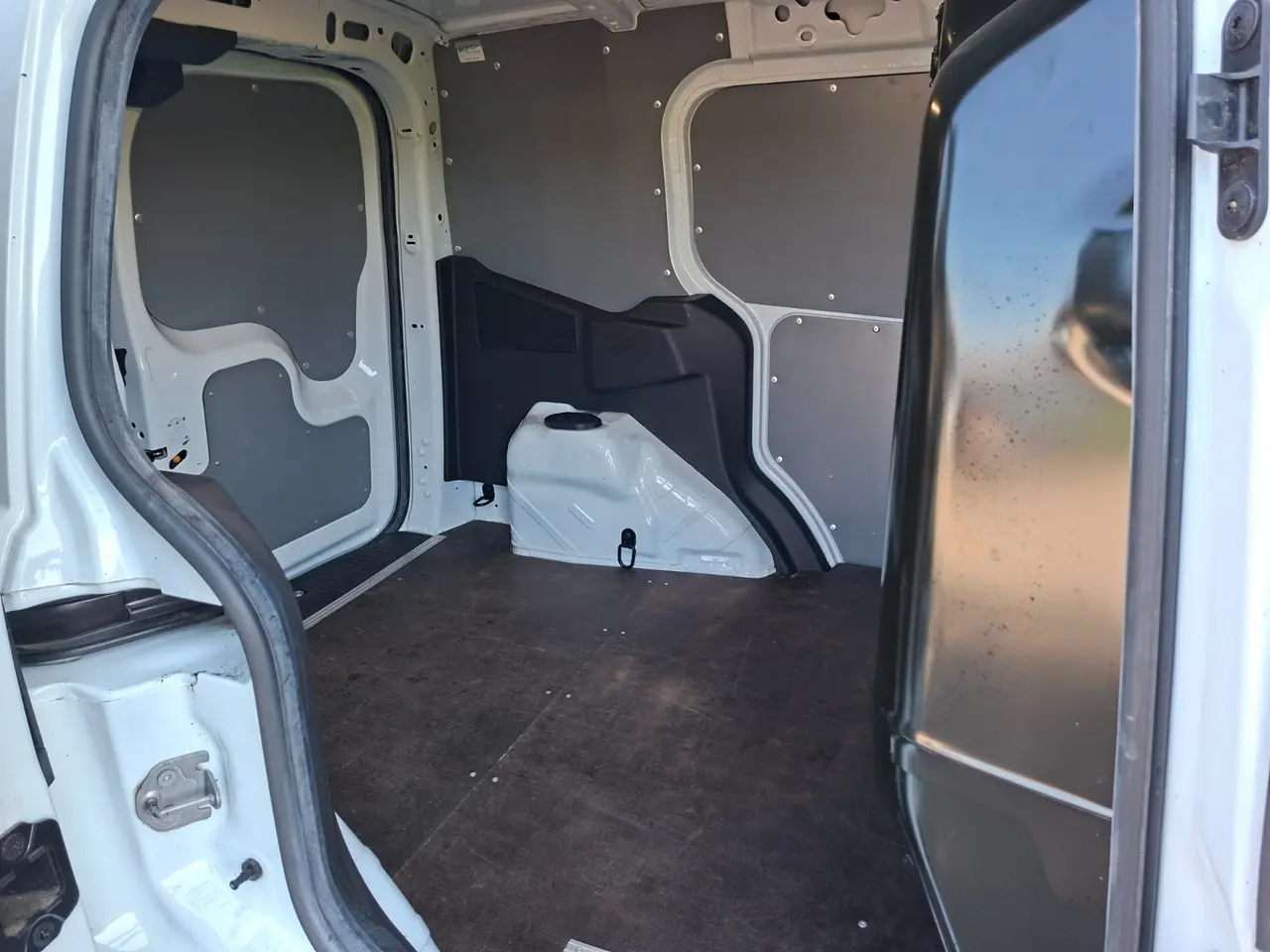 Billede 15 - Ford Transit Courier 1,6 TDCi 95 Trend Van