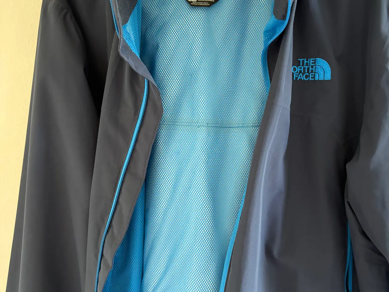 Billede 1 - The North Face regnjakke