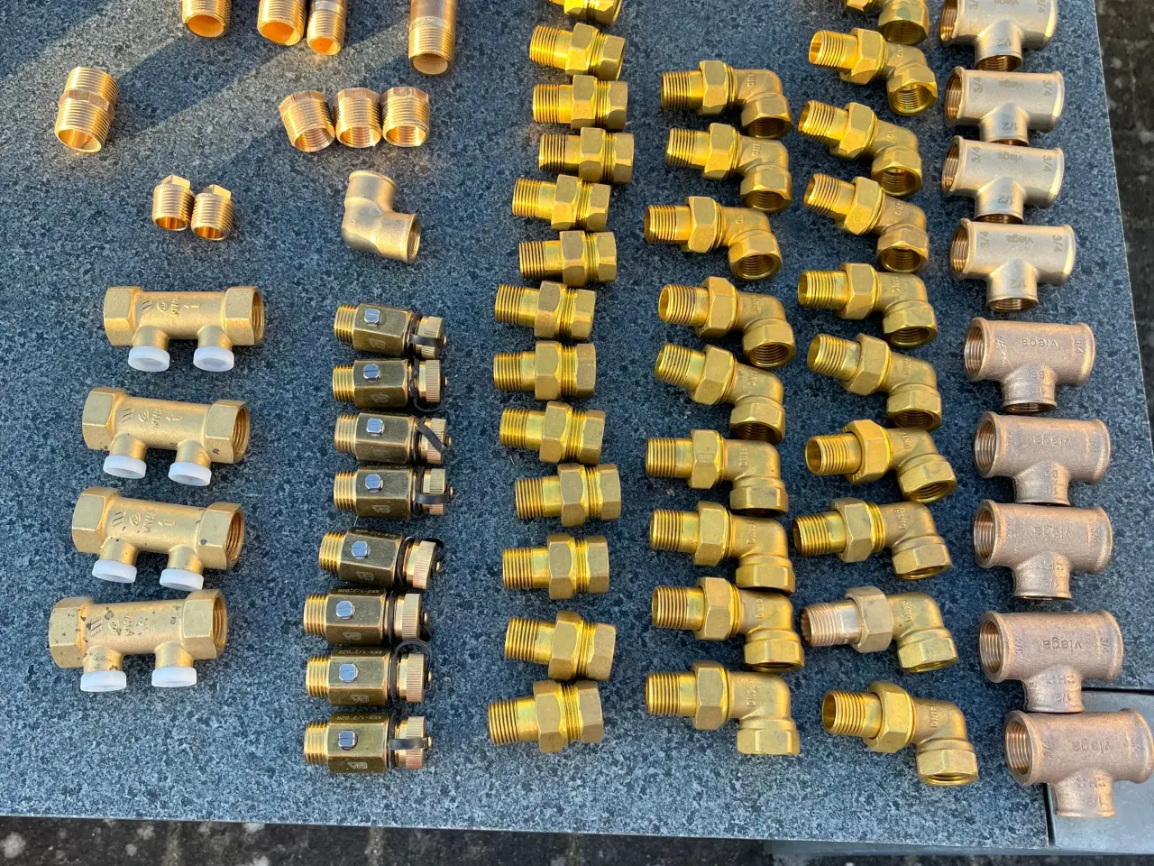 Billede 5 - Fittings, vand, varme, blandesløjfer osv.