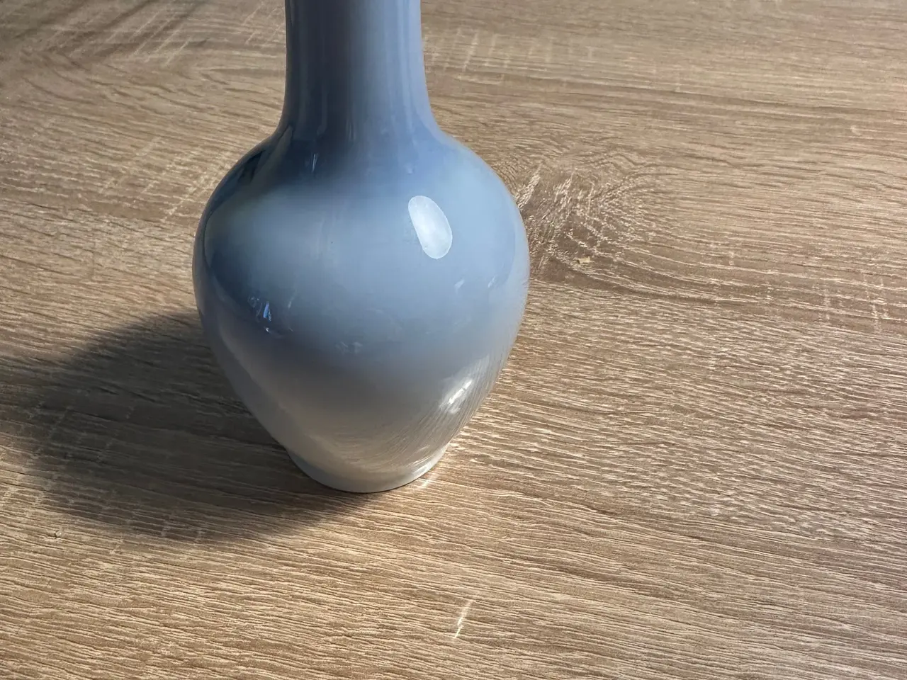 Billede 3 - Royal Copenhagen lille vase med brombær blomster