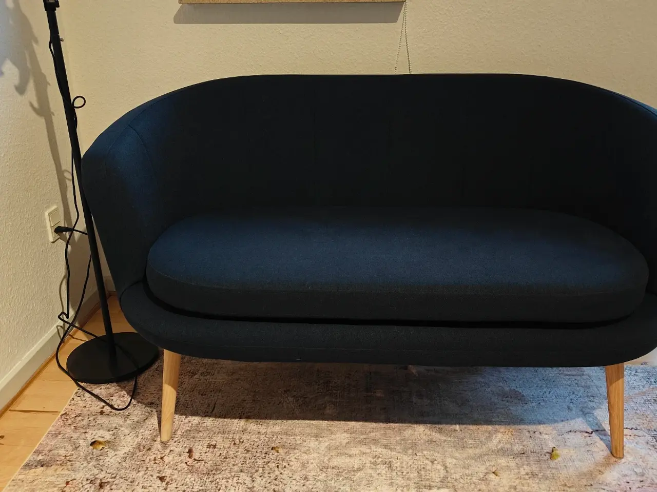 Billede 1 - Blå 2-personers sofa