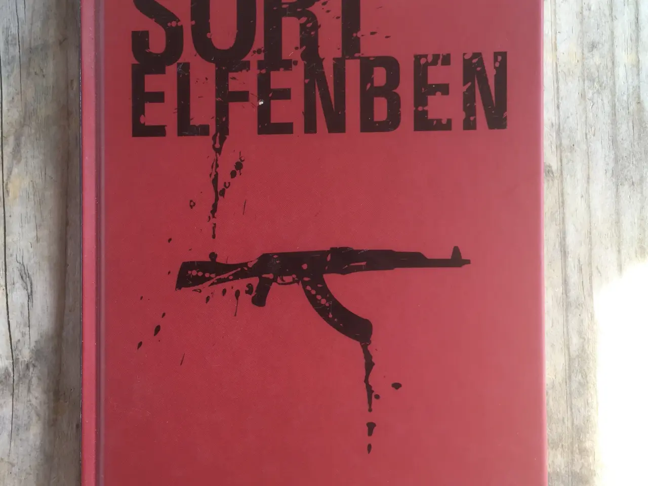 Billede 1 - Sort elfenben, Arne Svingen, genre: drama