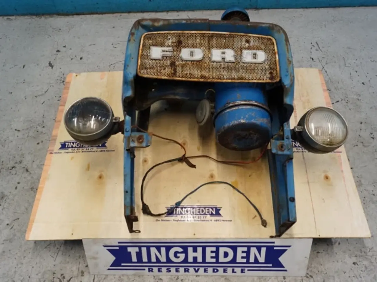 Billede 1 - Ford 4000 Fronthjelm C5NN8N202AH