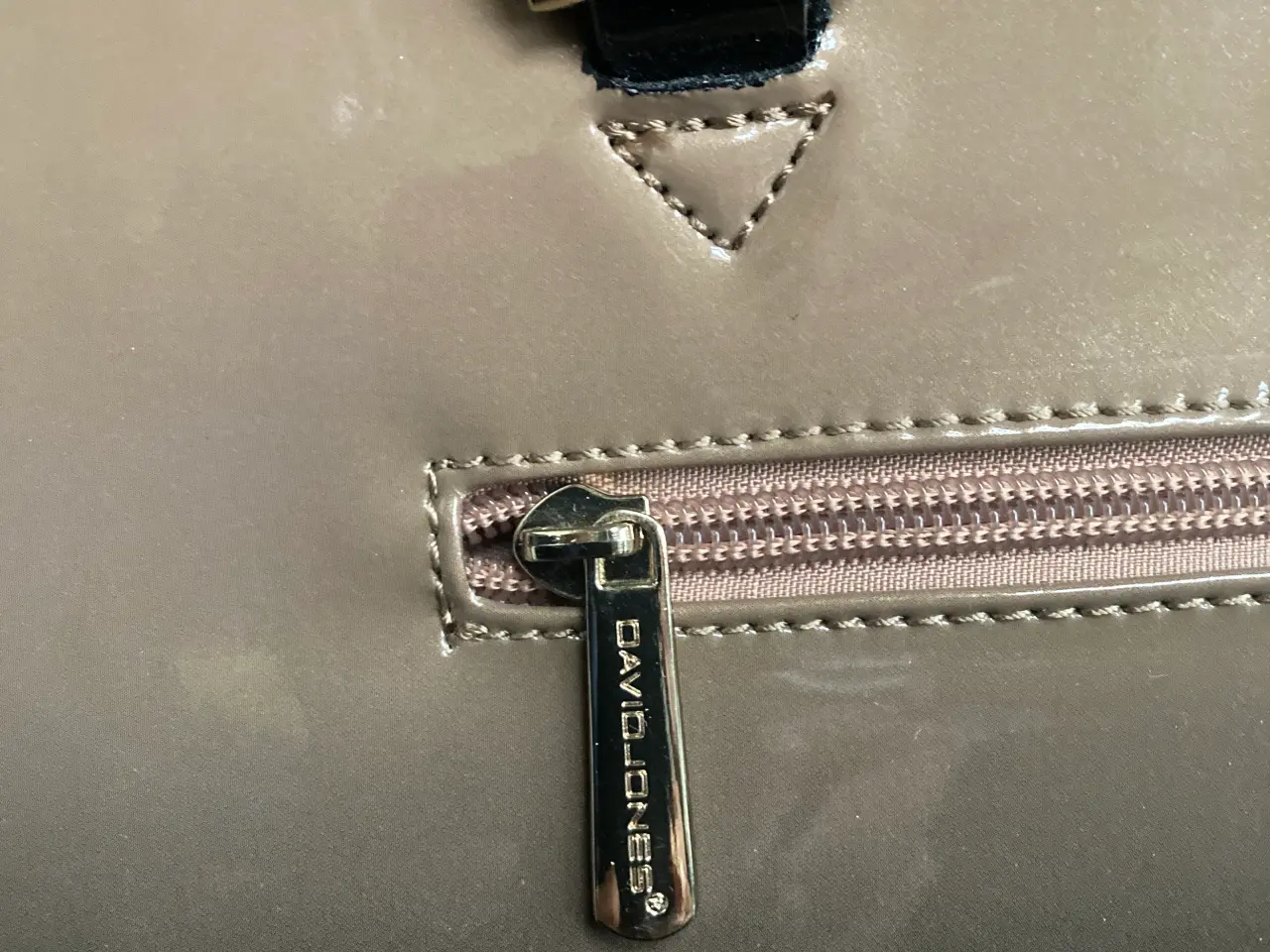 Billede 5 - Elegant DAVID JONES håndtaske sælges
