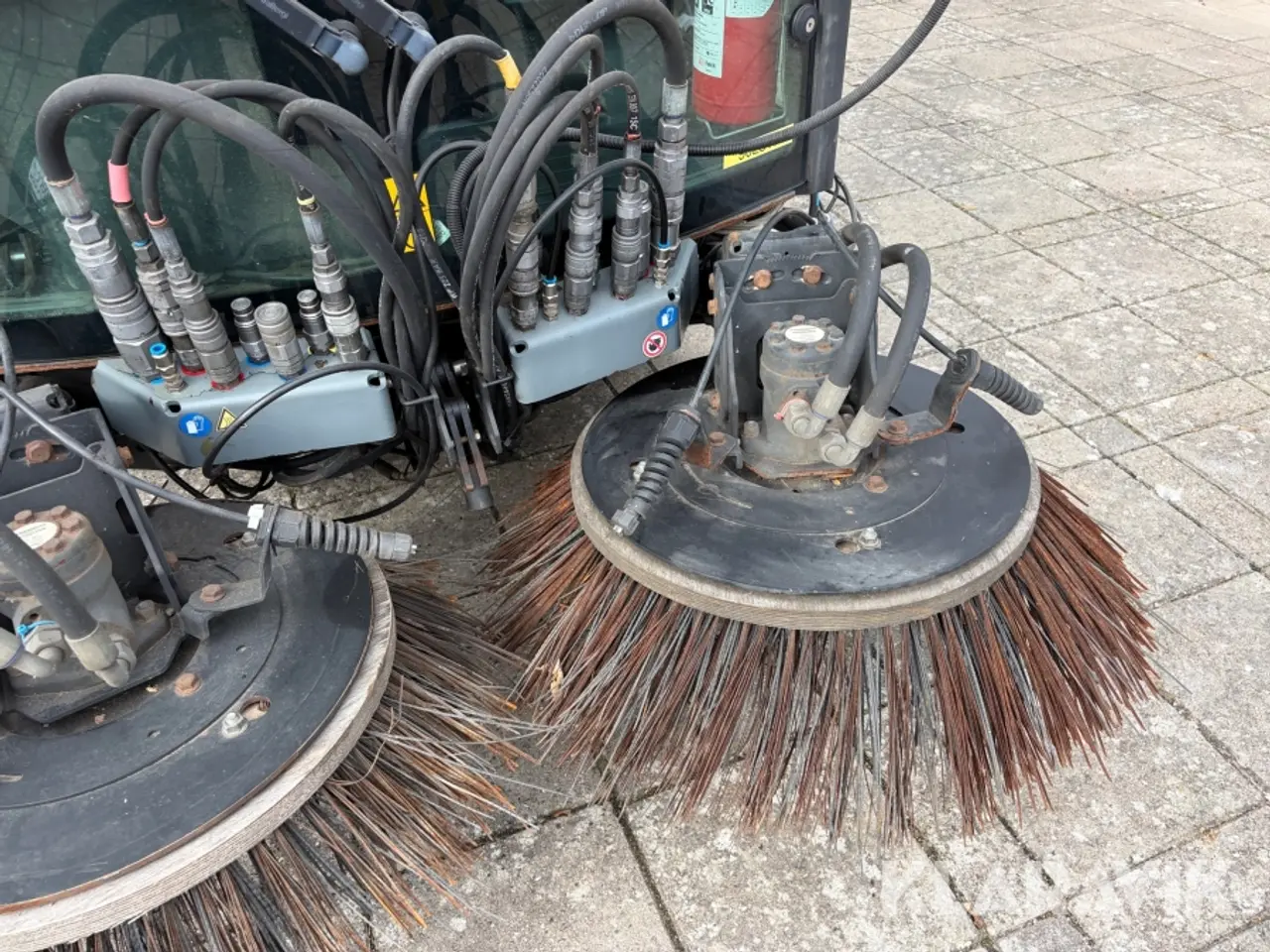Billede 8 - Feje/sugemaskinw Karcher MC130