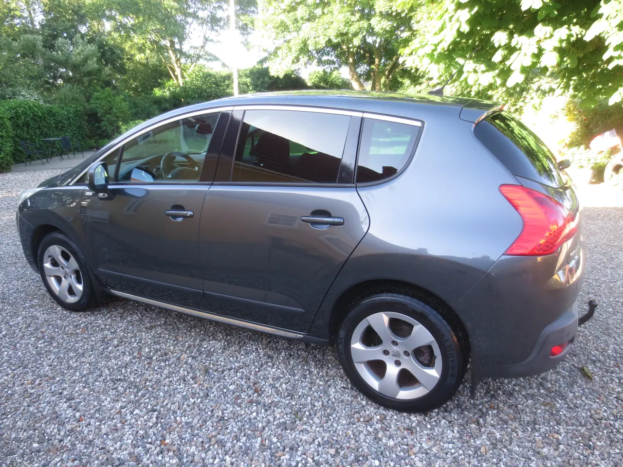 Billede 4 - Pæn Peu 3008 E-HDi Aut År 2013. 