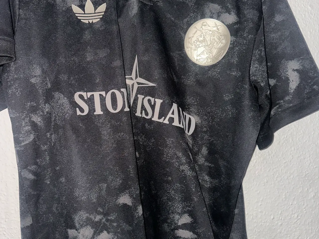 Billede 1 - Fed Stone Island fodbold t-shirt