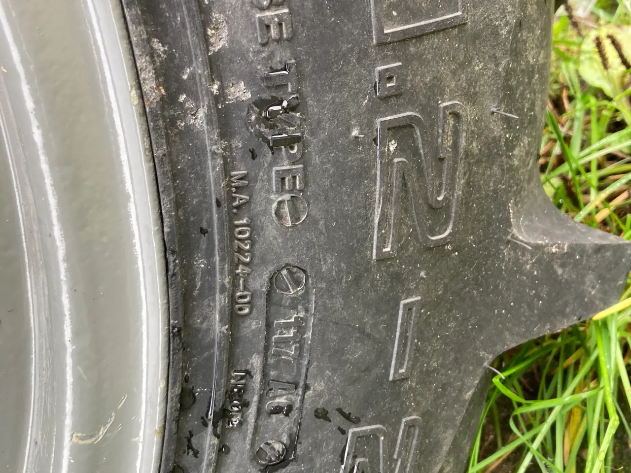 Billede 8 - 4 dæk på alufælge til land Rover.