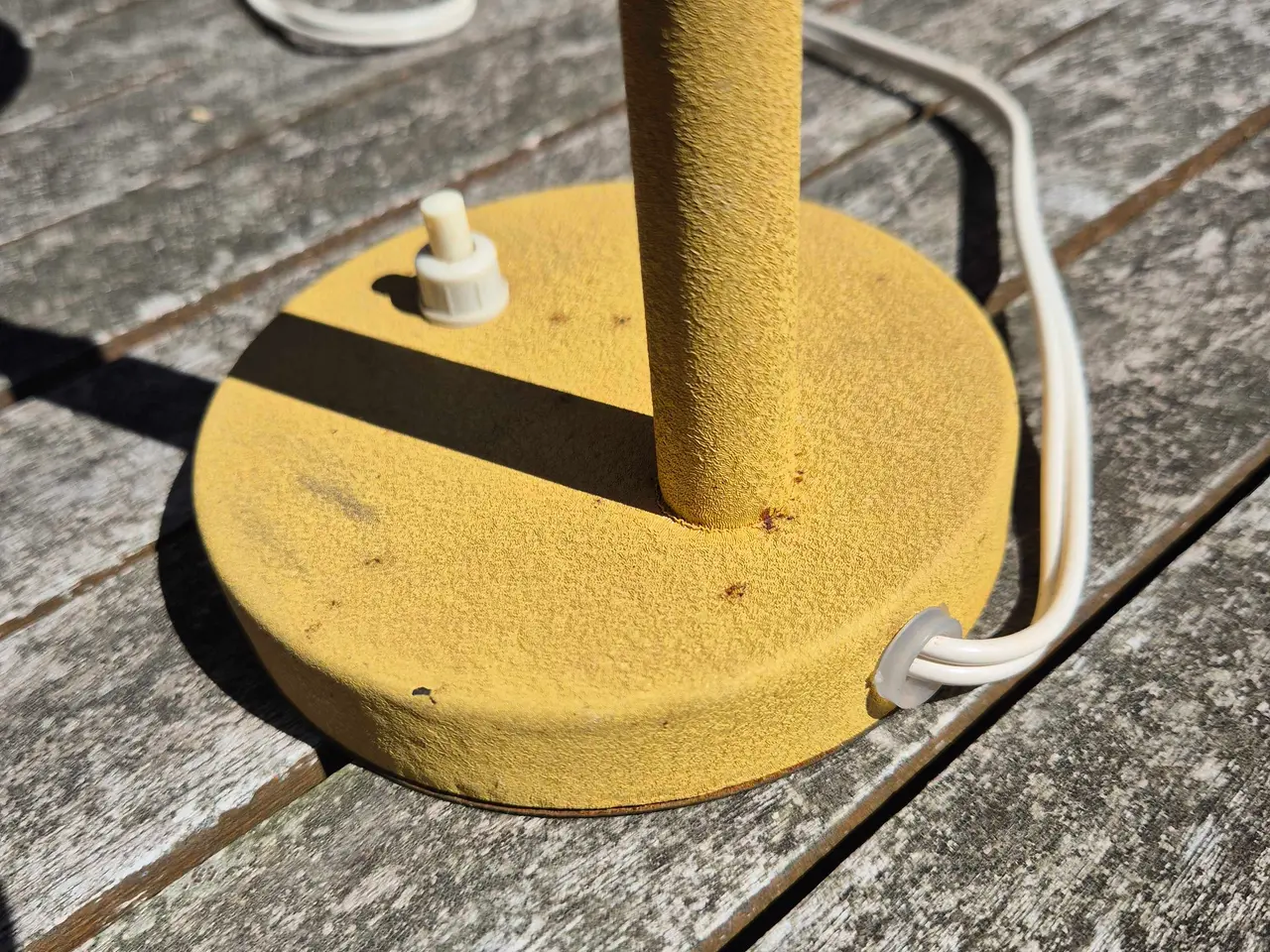 Billede 12 - Gul bordlampe i krympelak 