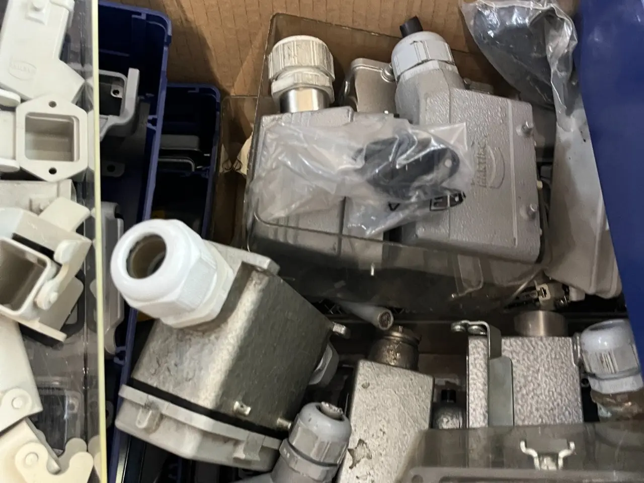 Billede 8 - Harting Heavy Duty stik Housings & Inserts blandet