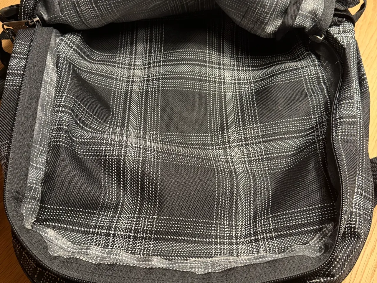Billede 10 - Eastpak rygsæk/ skoletaske 33L 