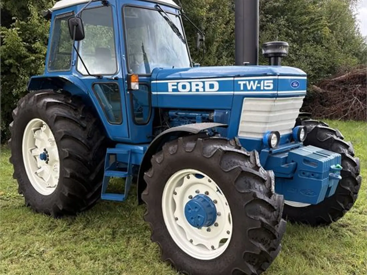 Billede 9 - Ford TW15 - ZF 4WD-system