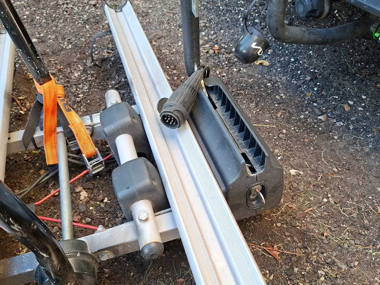 Billede 1 - Cykelholder til 2 elcykler