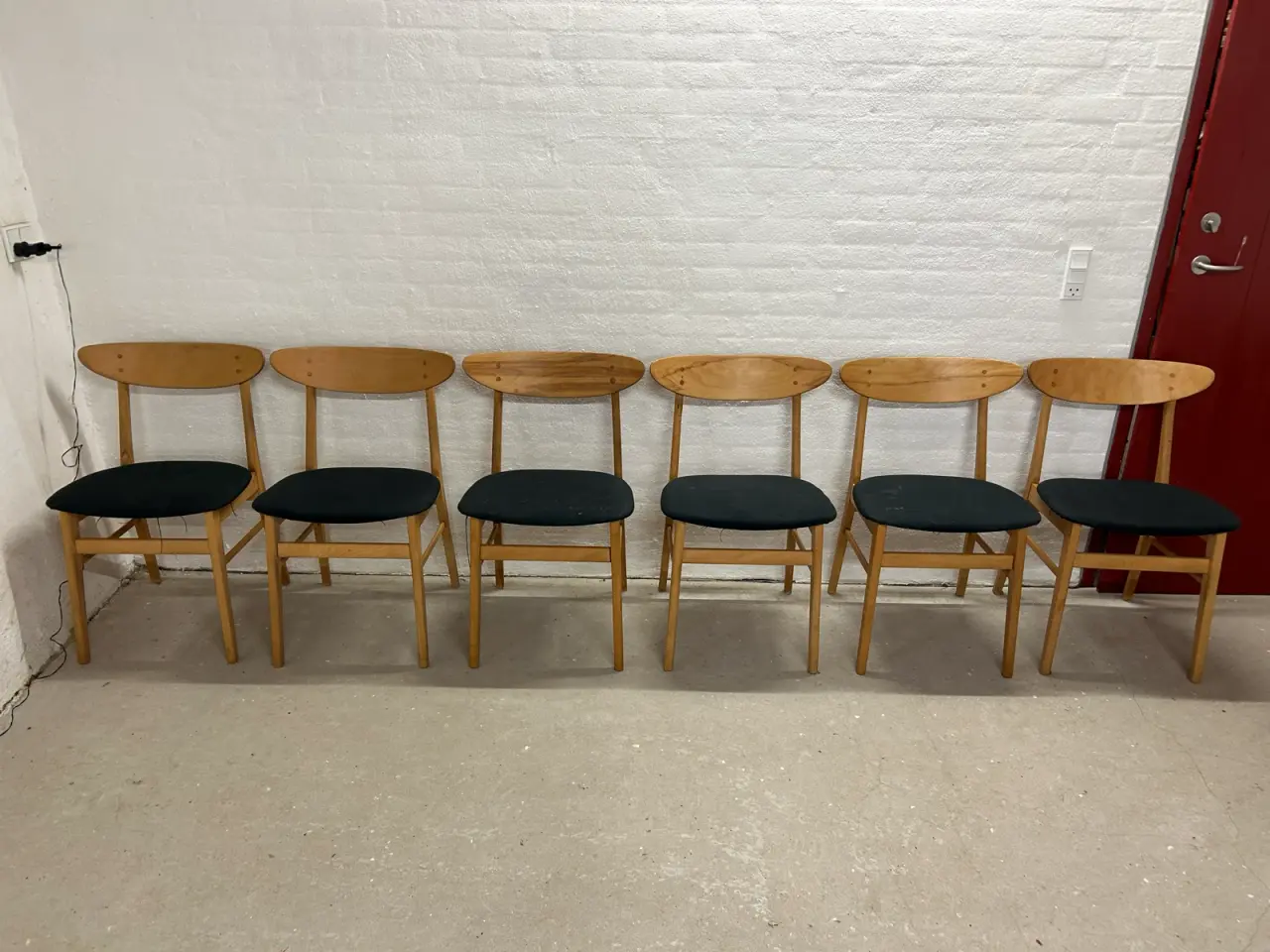Billede 2 - 6 stk. Farstrup No. 210r spisebordsstole – massiv