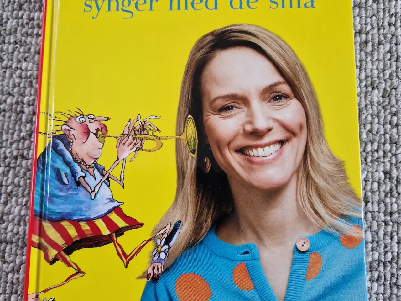 Billede 1 - Alberte synger 