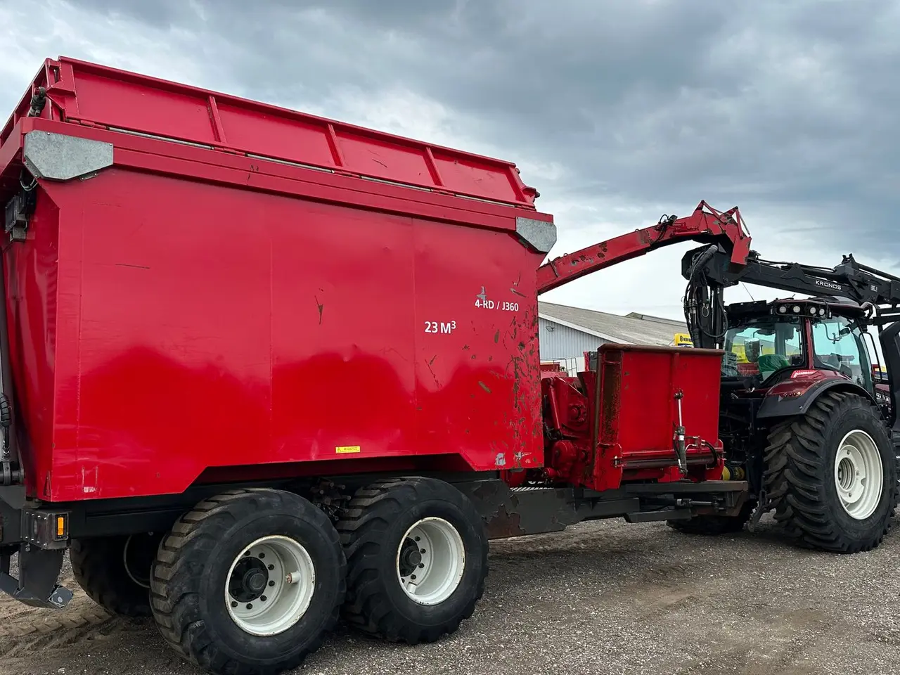 Billede 8 - Valtra T234s Med Jenz 360 Flishugger og Alsidig 23m3 Flisvogn