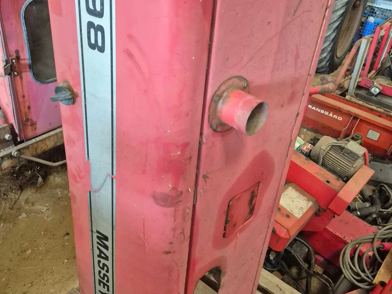 Billede 1 - Massey Ferguson 698 hjelm sæt